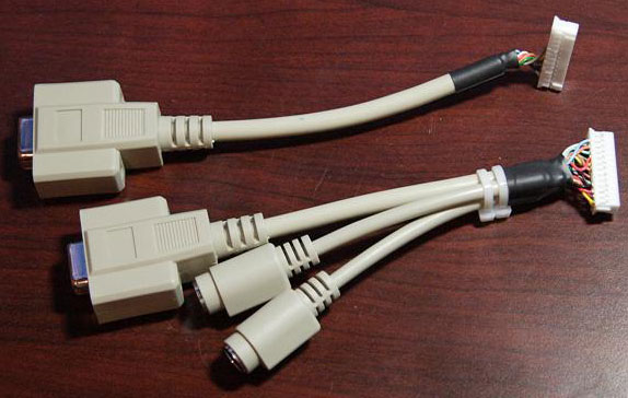 Kabel für VGA-Anschluß am Acer H340