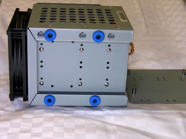 Stackermodul von der Seite_für Einschub in den 5,25 Zoll Einschubschacht.jpg