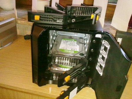 Datenhafen (geöffnet) + die 2 1TB HDD