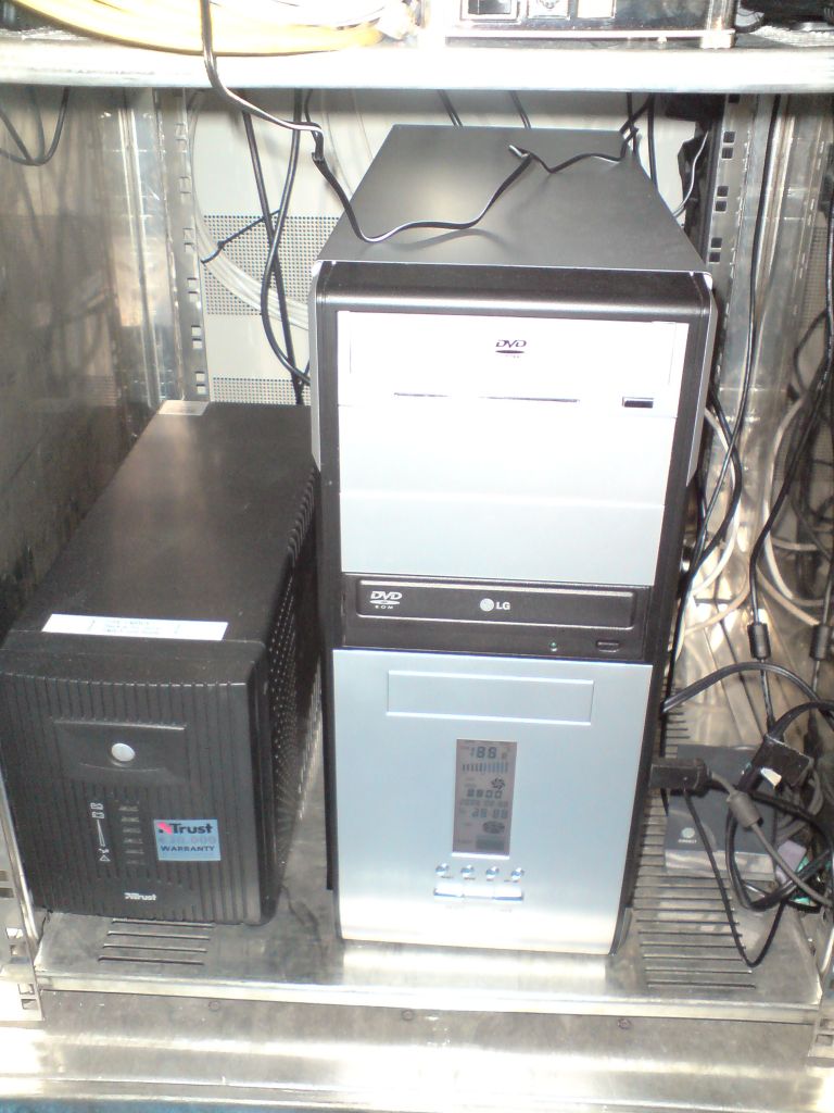 Server USV
